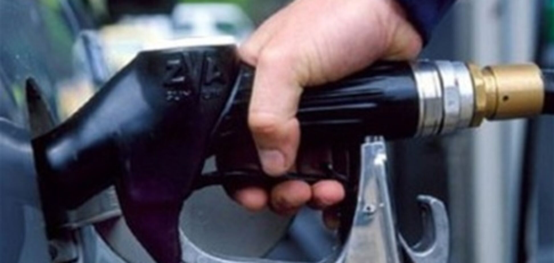 С подорожанием бензина украинцы стали его больше потреблять. Документ