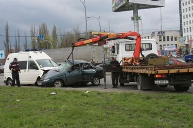 Семья погибшего таксиста готовит иск в суд на кортеж Януковича