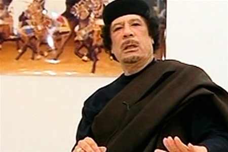  Каддафи призвал ливийцев воевать с Италией на ее территории
