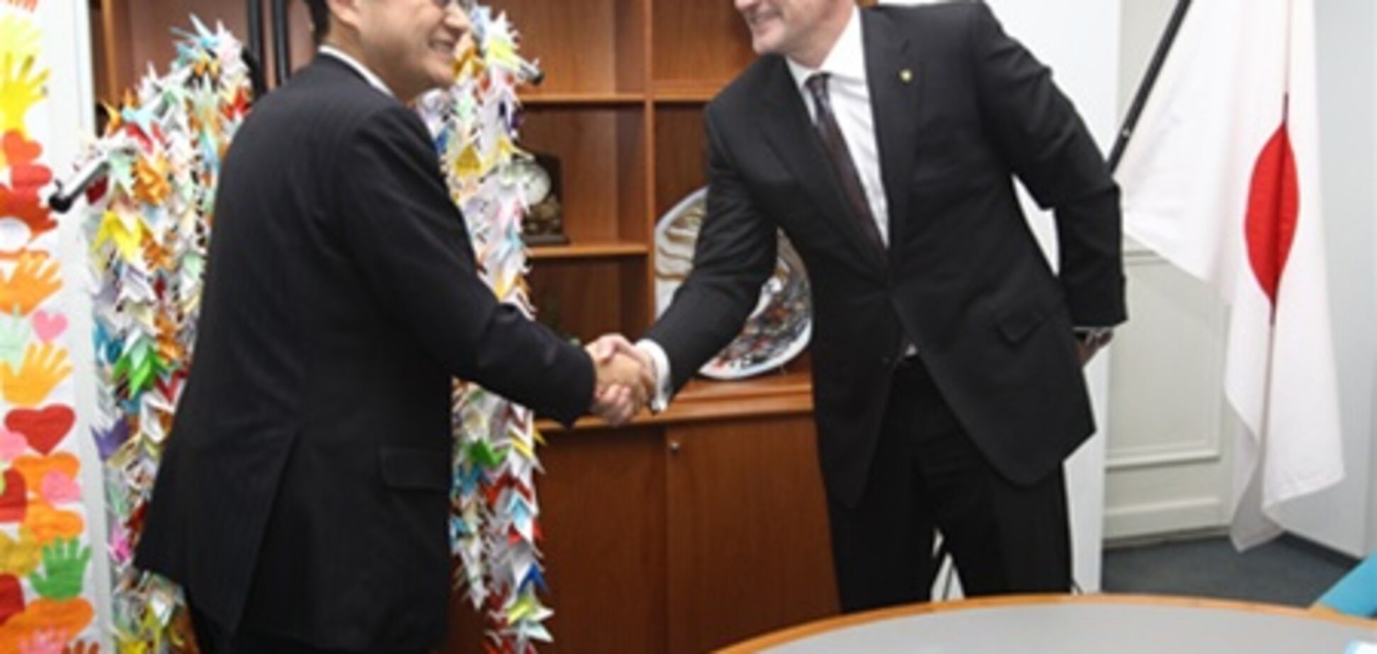 'Євролаб' передав 1 млн грн постраждалим від землетрусу в Японії