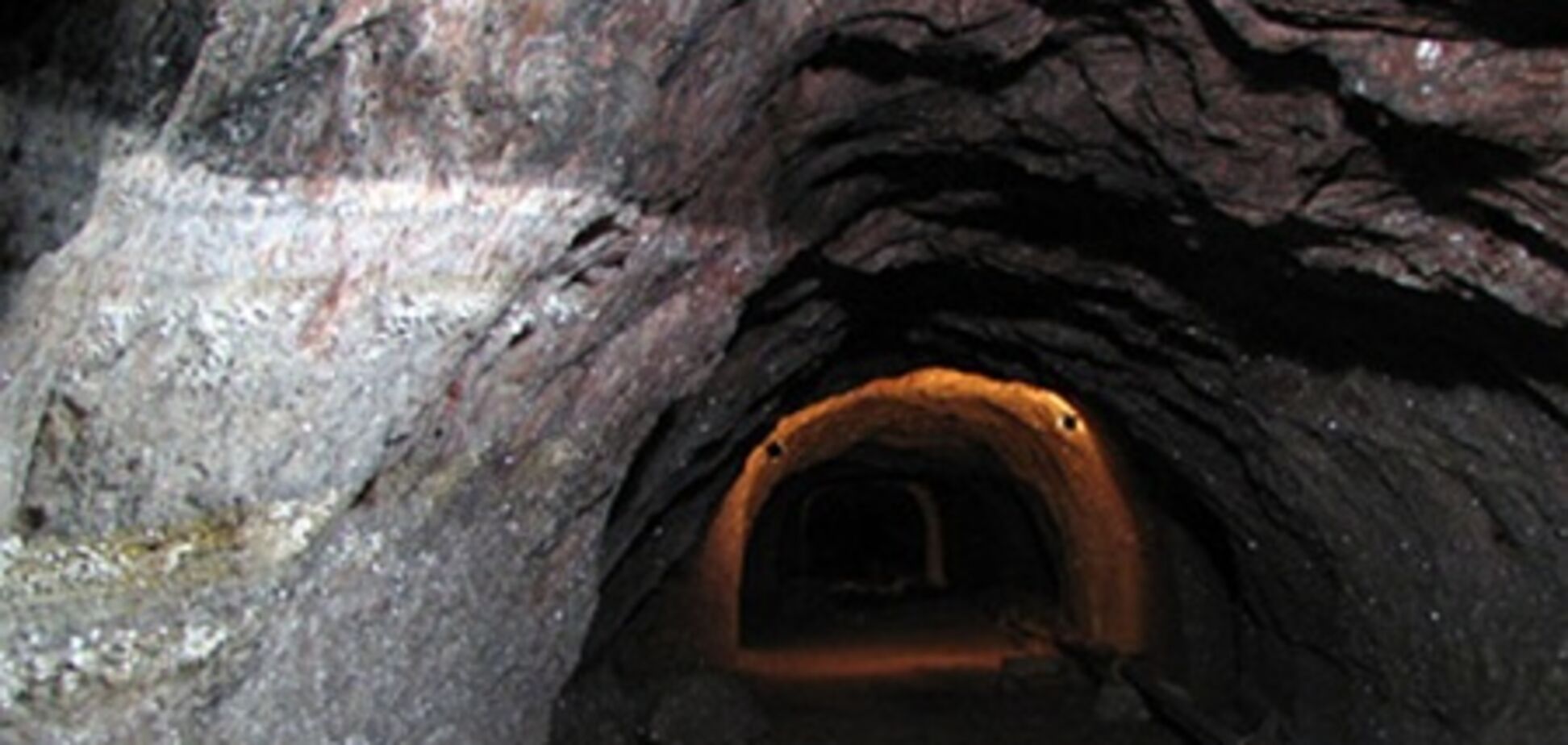 Луганщина. На шахті знайшли тіло повішеного гірника