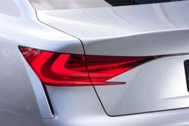 Lexus показал тизеры концептуального LF-Gh