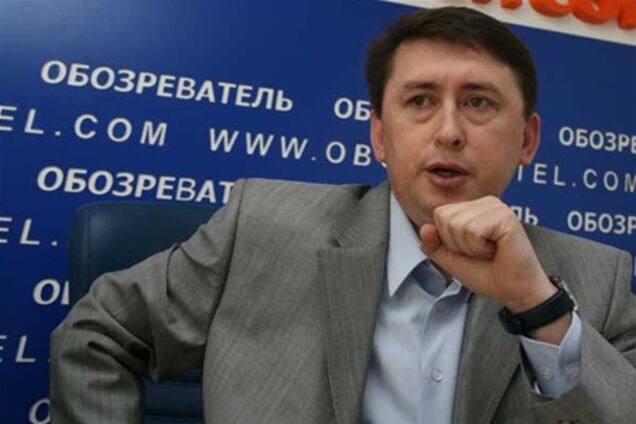 На плівках Мельниченко впізнали голоси Литвина і Деркача