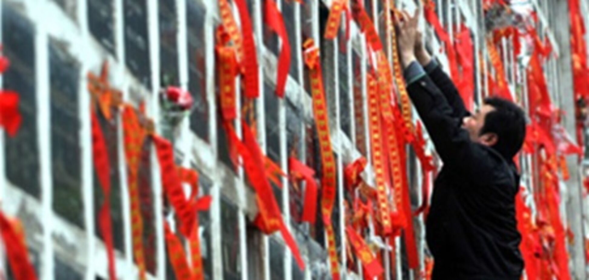 Фестиваль Цинмин, также известного как день ухода за надгробиями