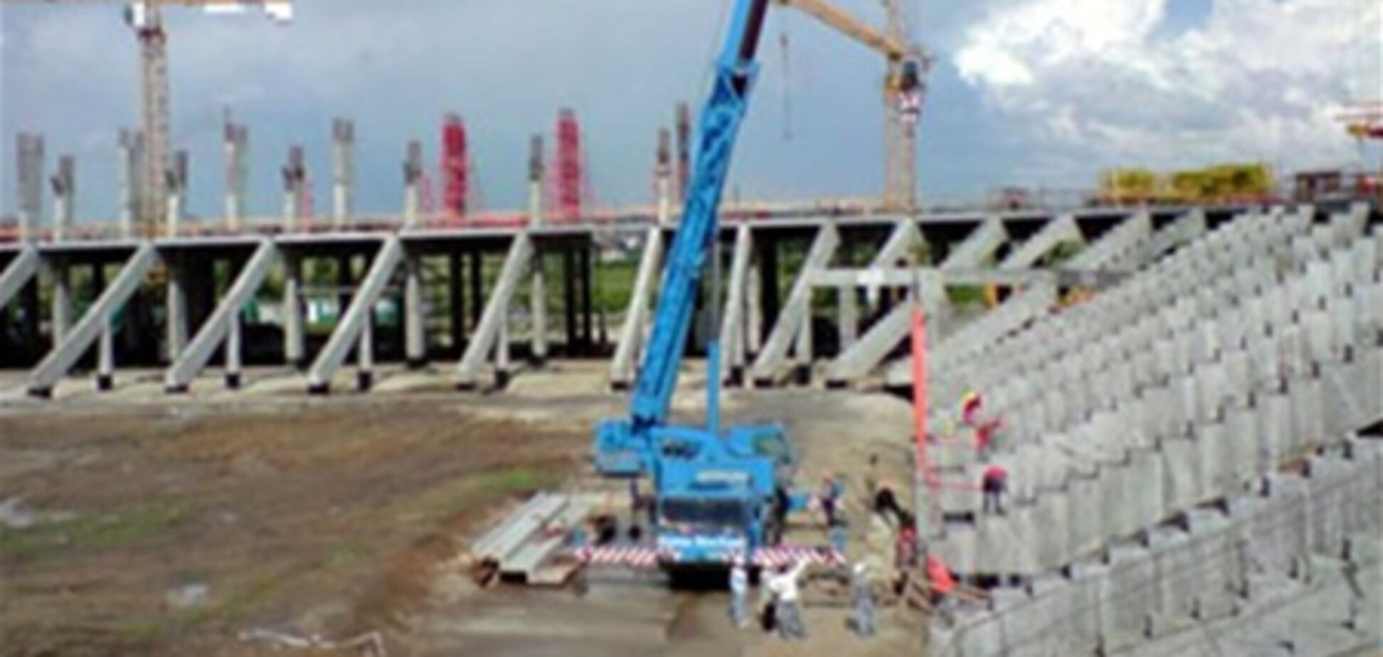 Львів. Стадіон до Євро-2012 готовий на 55%