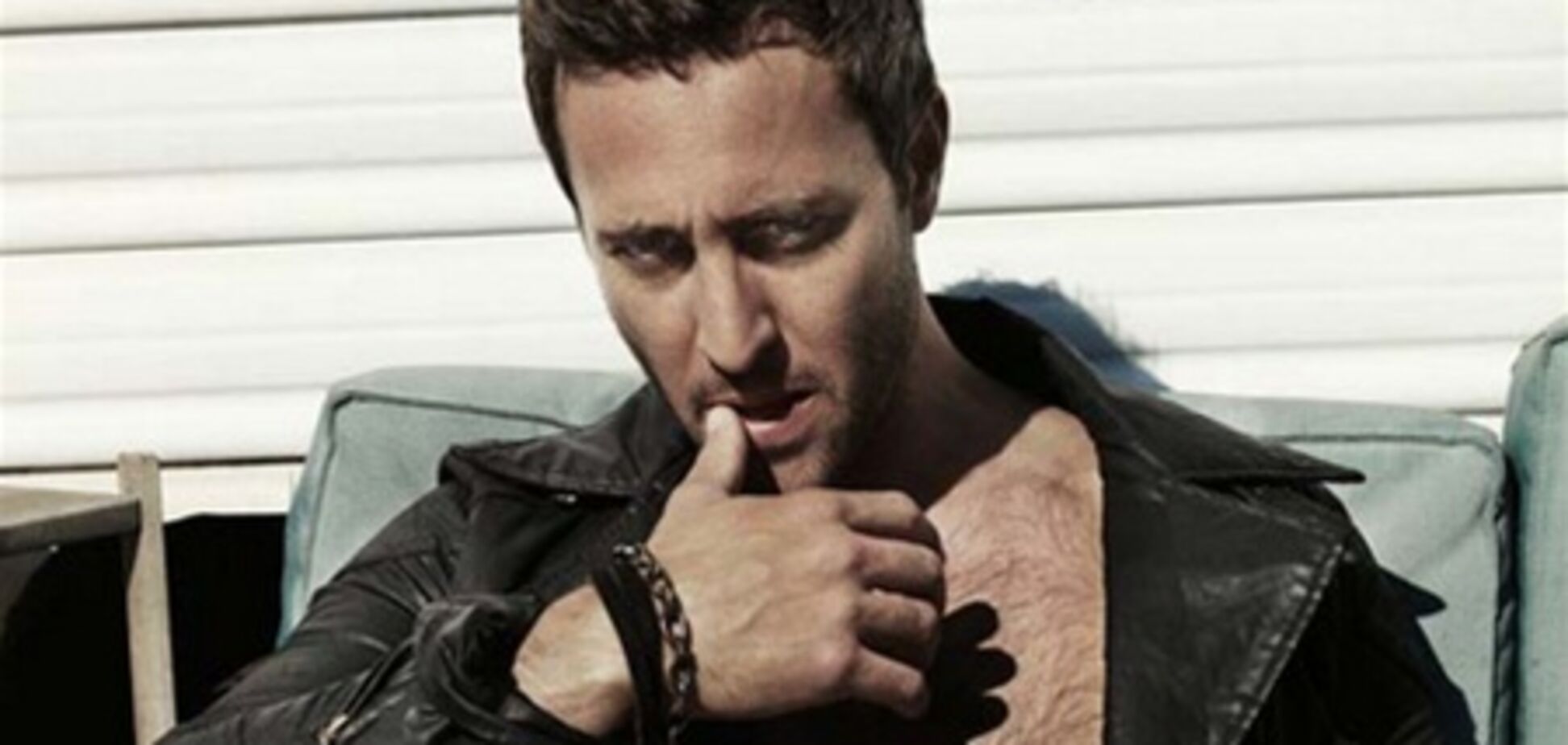 Брутальный, голый, волосатый...