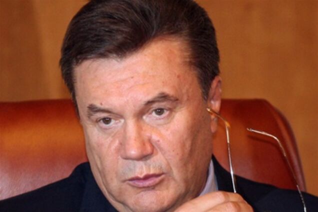 Янукович считает, что в отношениях Украины с Россией надо что-то менять