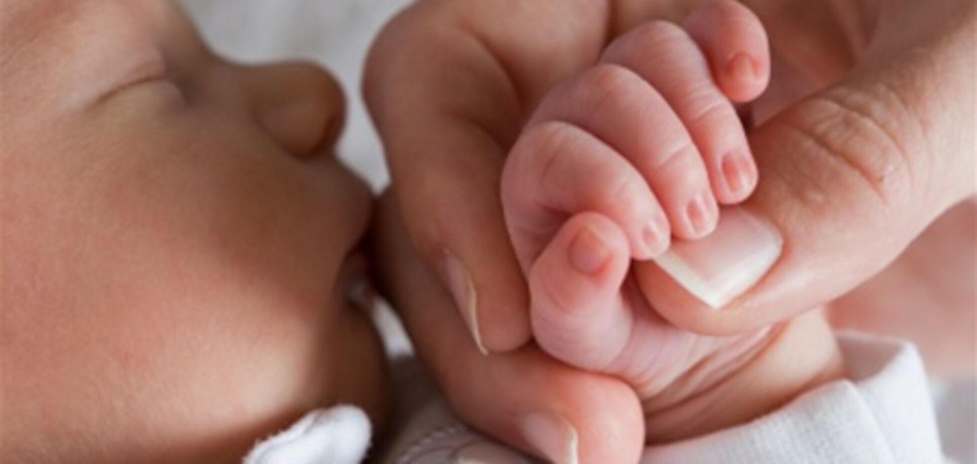 Президент утвердил повышение выплат при рождении ребенка