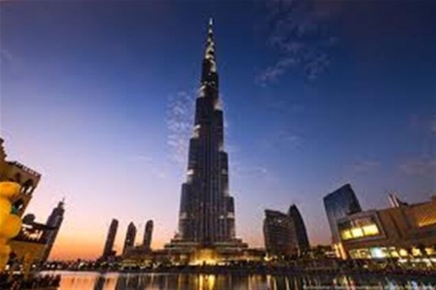 В ОАЭ самоубийца выбросился из самого высокого в мире здания
