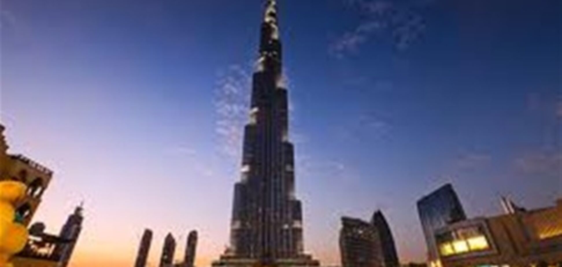 В ОАЭ самоубийца выбросился из самого высокого в мире здания