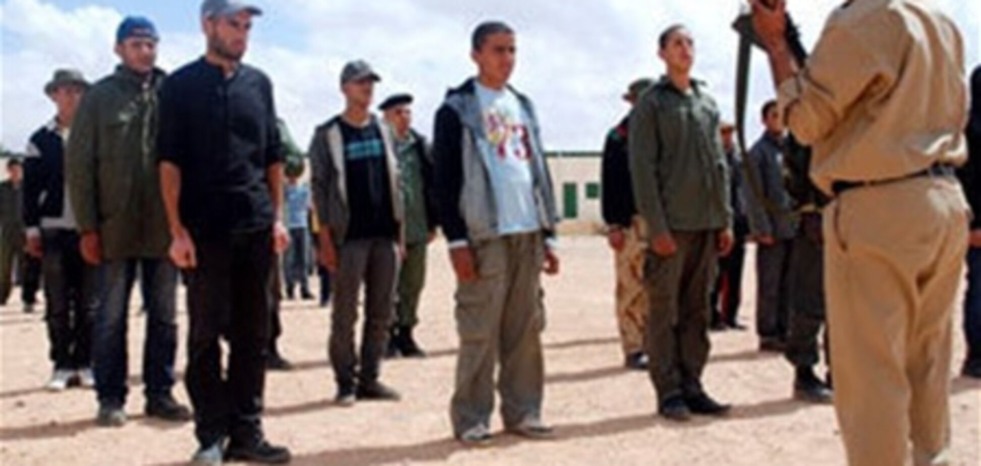 В Триполи началось вооруженное восстание против Каддафи