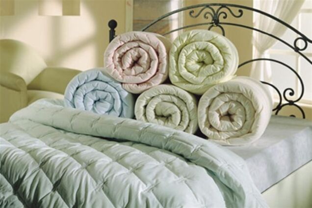 Зачем нужно одеяло летом