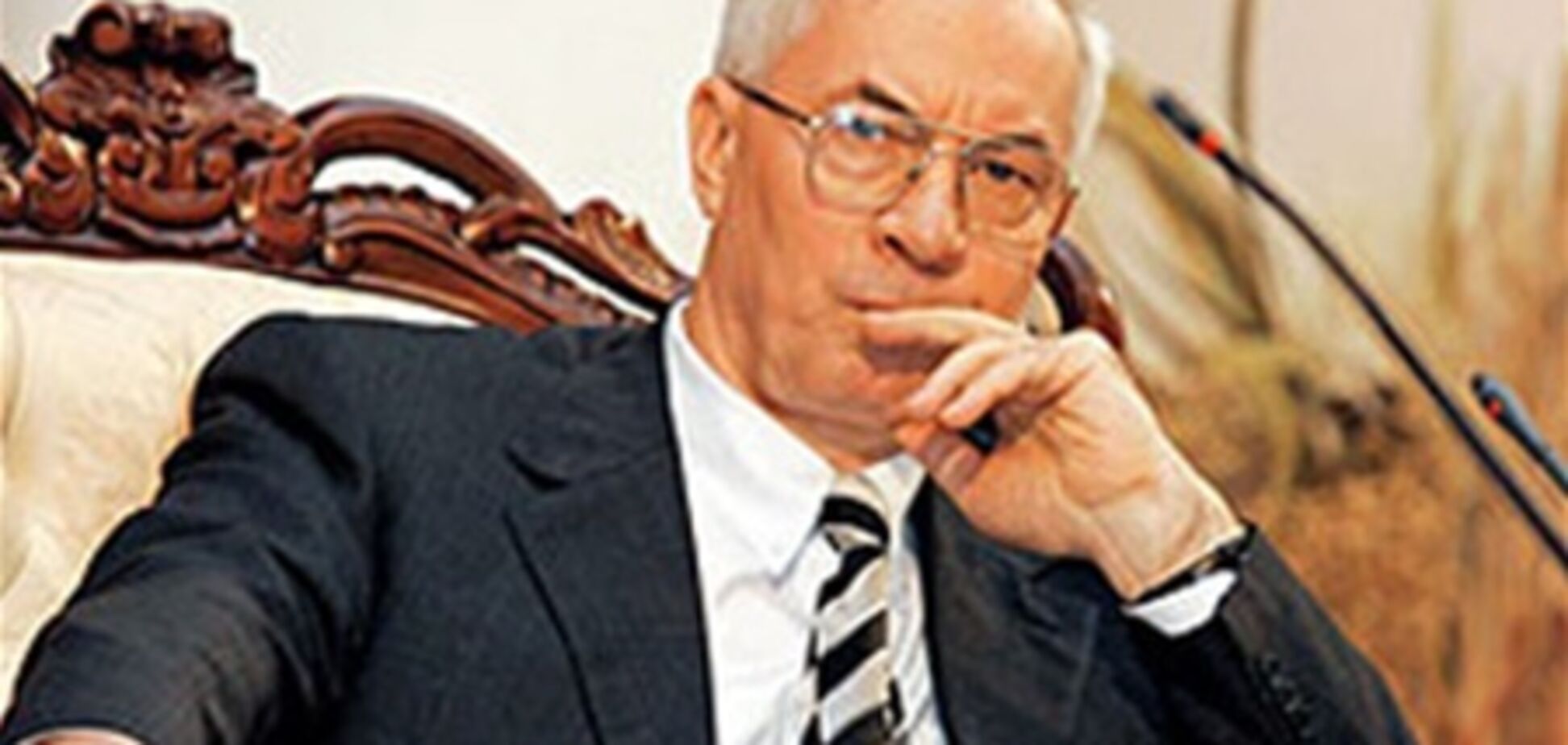 Азаров зустрінеться з підприємцями, щоб упередити 'День гніву'