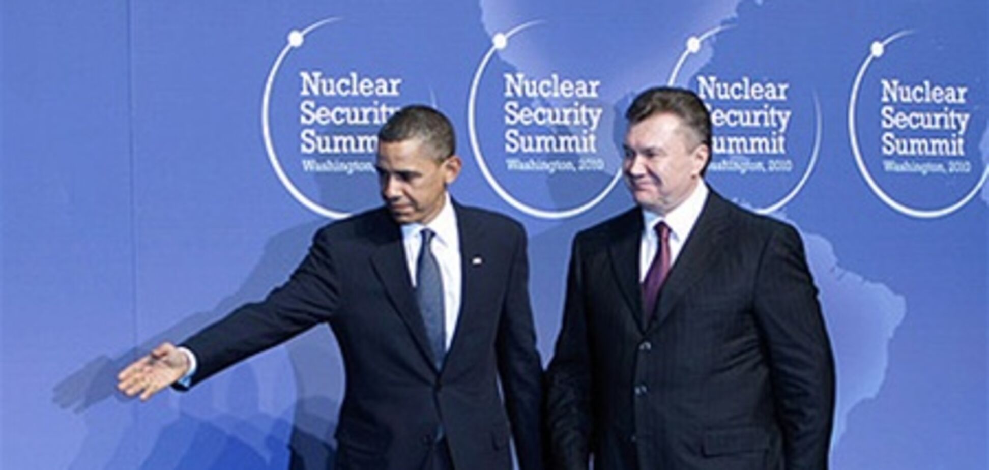 Янукович і Обама одночасно відвідають Варшаву