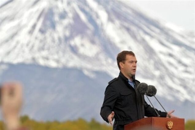 Японцы протестуют против визита российского МИДа