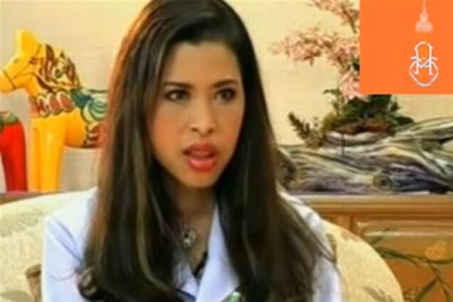 Принцесса Таиланда, торопясь на встречу с президентом Израиля Пересом, попала в ДТП