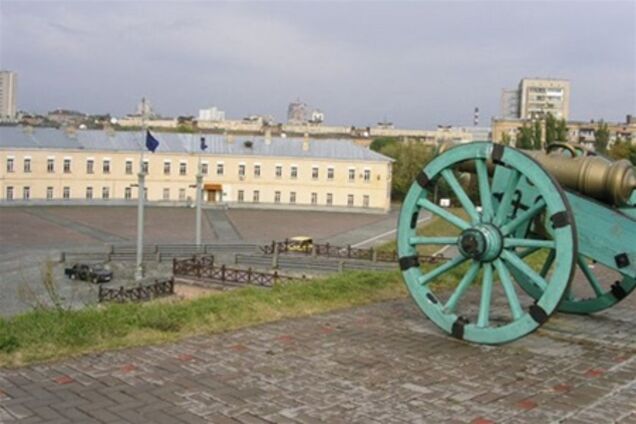 В музее 'Киевская крепость' строители разрушают 'Косой капонир'