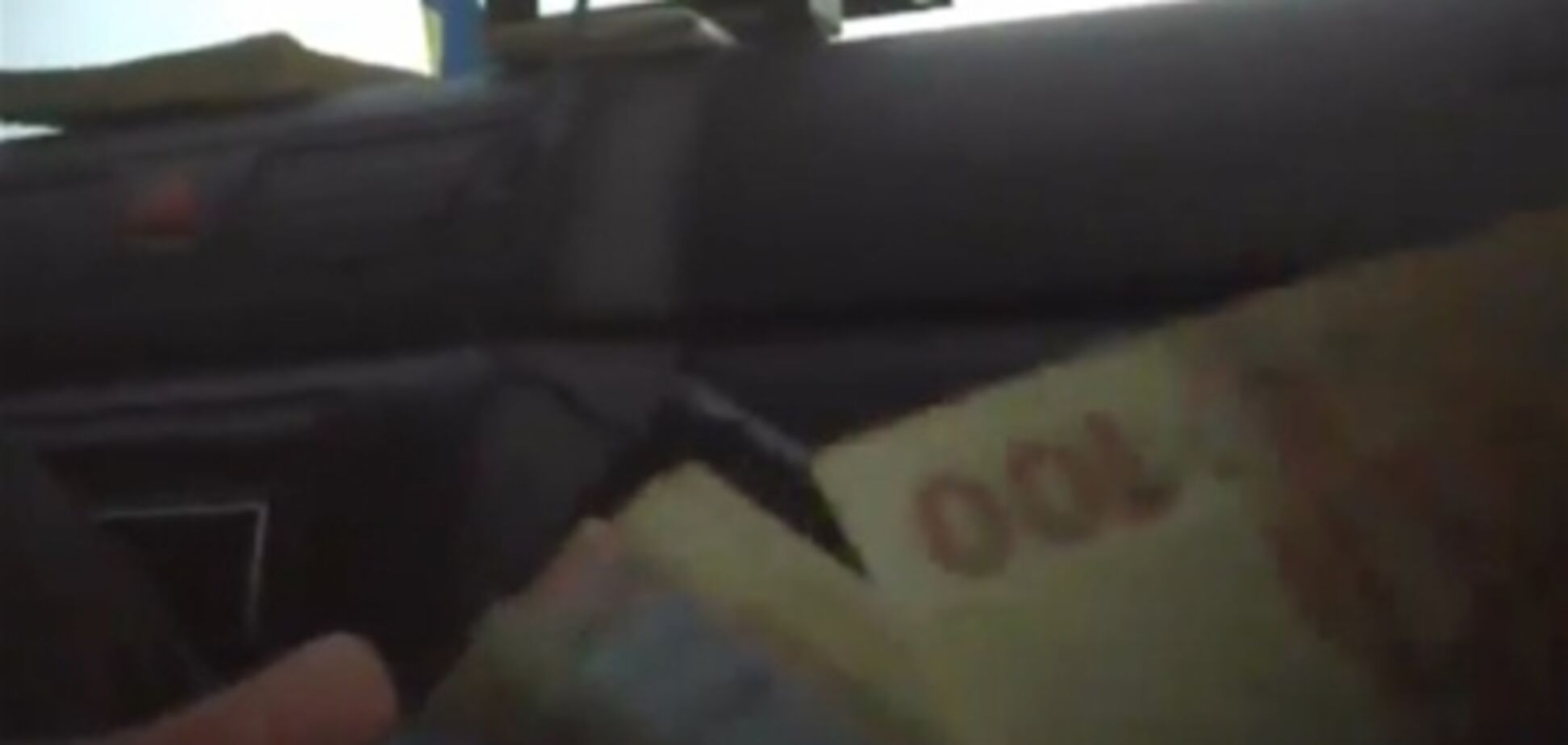Водитель обнародовал видеозапись того, как инспекторы ГАИ требуют у него взятку. ВИДЕО