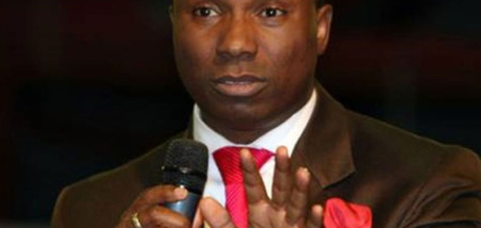 Аделаджа отказался читать свое дело