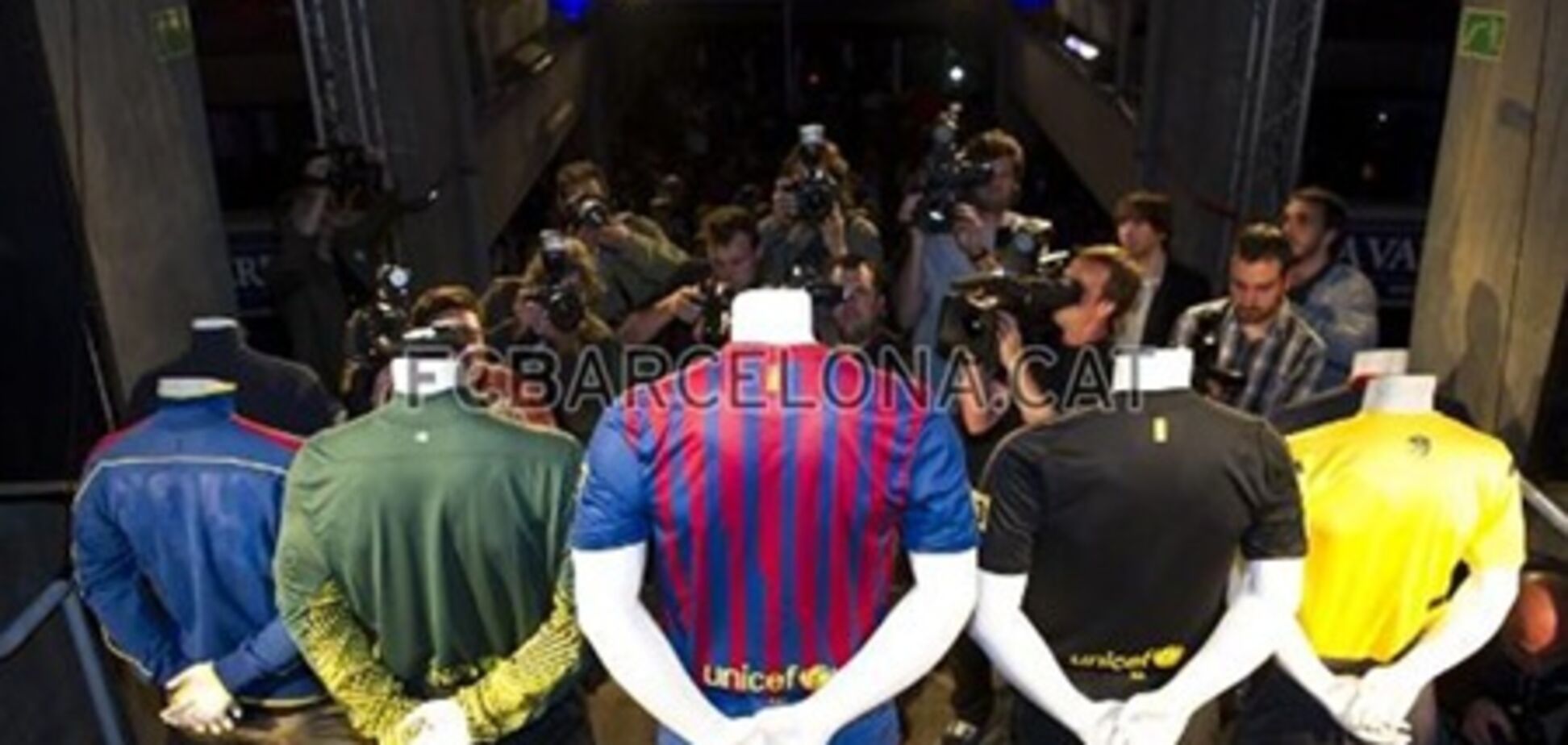 'Барселона' представила новую форму. Фото