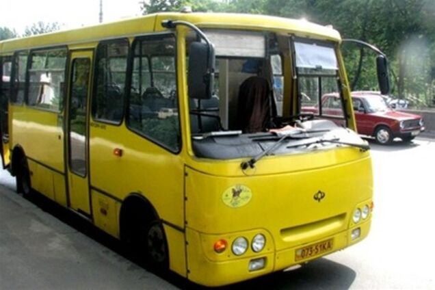 Знахабнілі водії маршруток не зважають на пасажирів