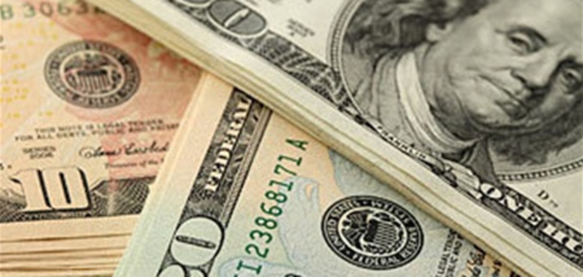 Кассирша нелегального обменника заперлась и пять часов сжигала деньги