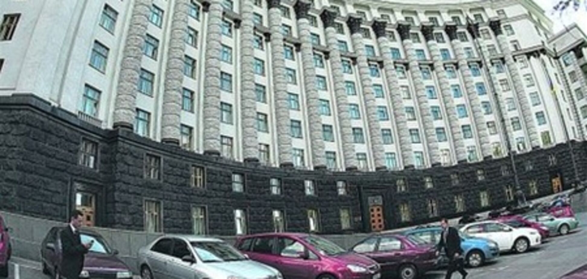 На чем ездят чиновники правительства и Администрации президента