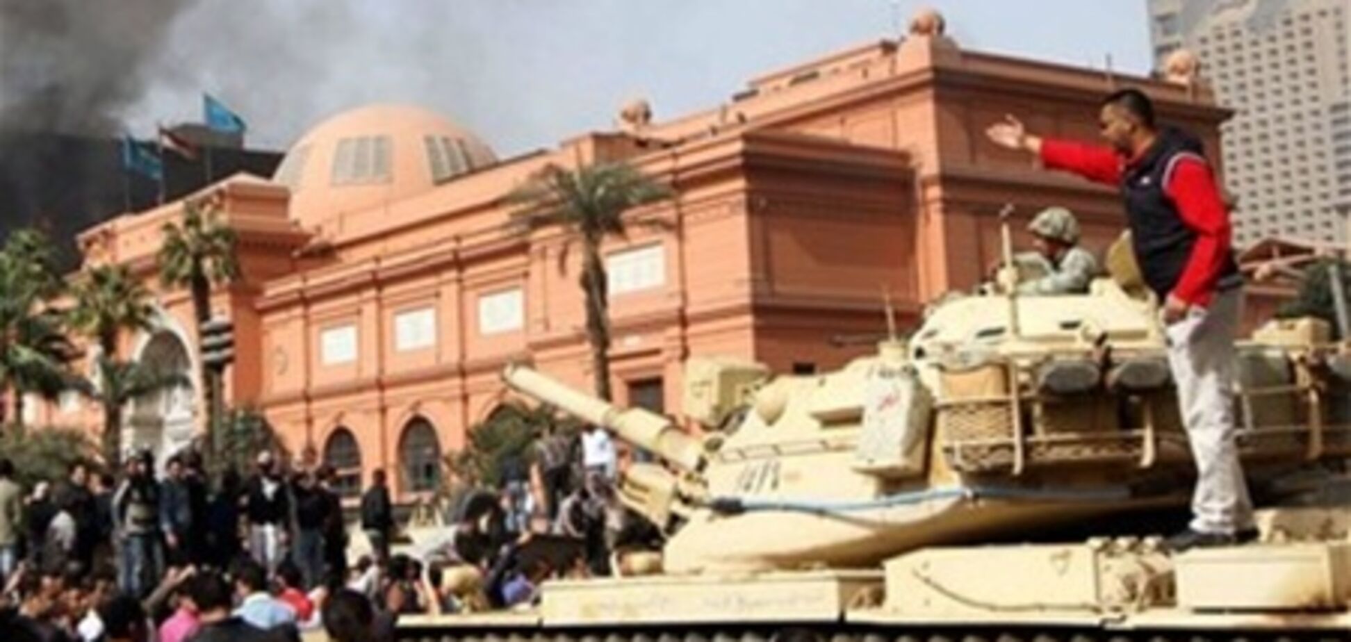 В Египте за расстрел демонстрантов полицейский приговорен к смертной казни