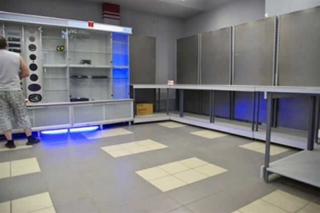 Белорусы 'смели' из магазинов всю мебель и бытовую технику