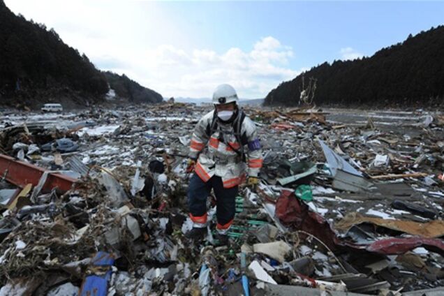 Число жертв землетрясения и цунами в Японии превысило 15,2 тыс человек