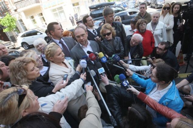 ГПУ задержала Тимошенко за то, что она пришла к Шустеру, а не к следователю