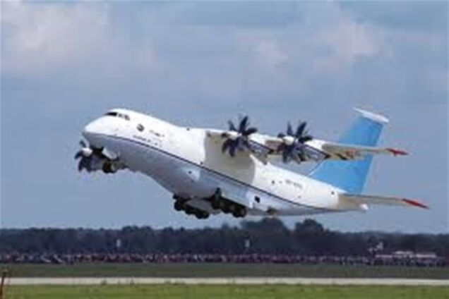 Гриценко: «Самолеты Ан-70 стоило бы закупить для нужд украинской армии»