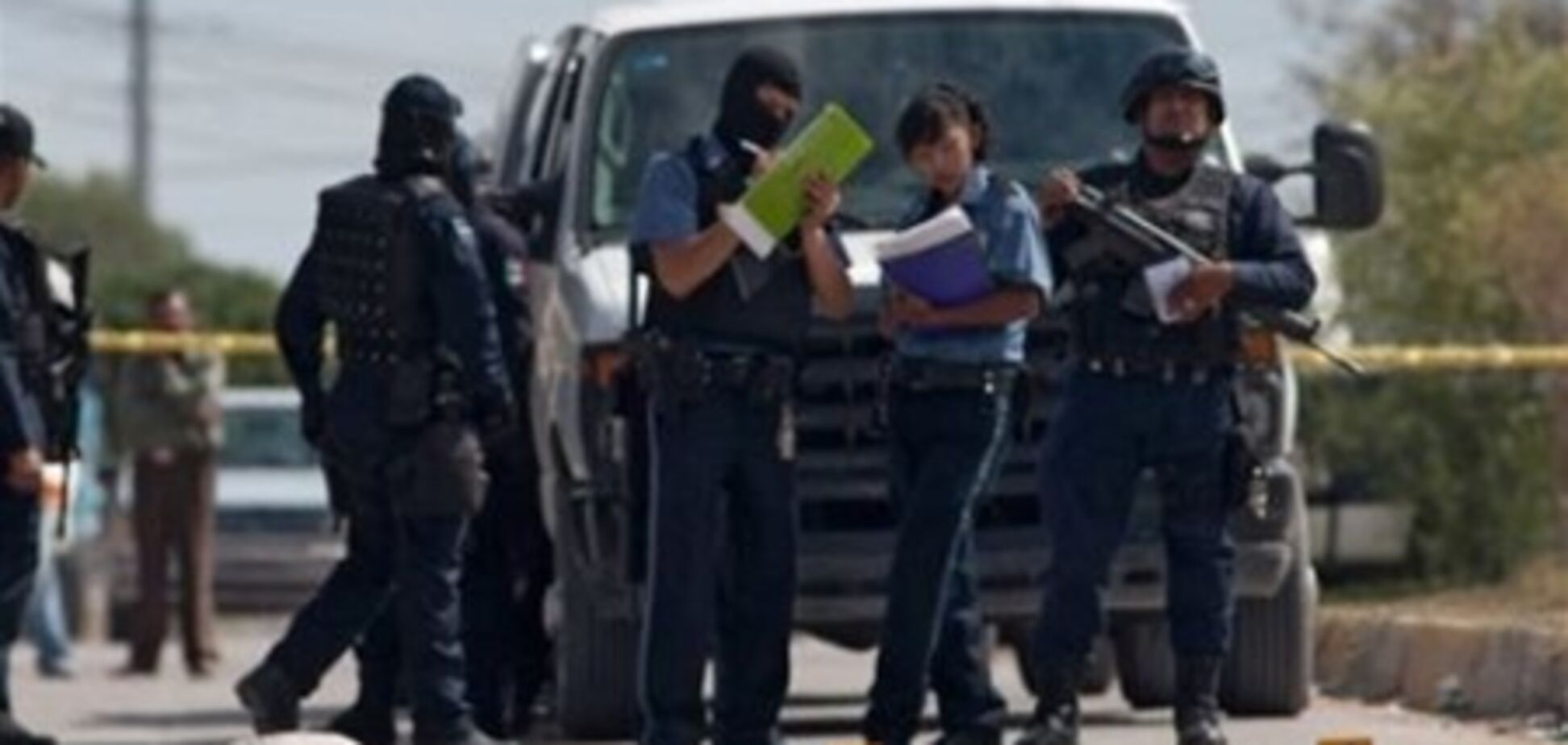 У Мексиці в ході перестрілки на шосе вбиті 28 осіб