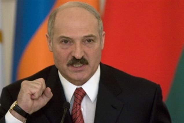 Лукашенко закриє в Білорусі неправильні ЗМІ