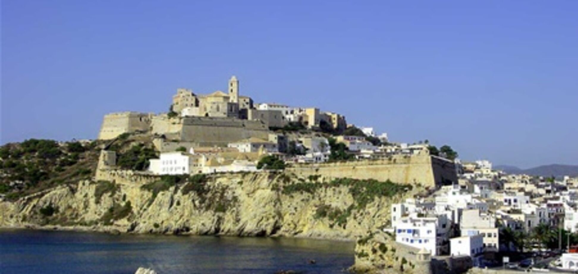 Ібіца охоплена пожежами, туристів евакуюють