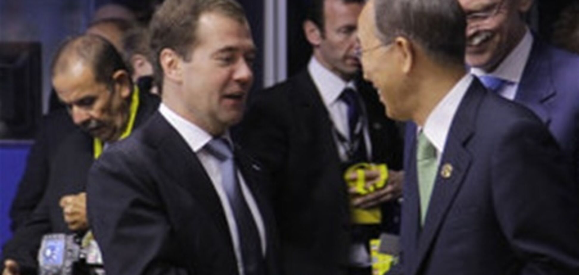 Японский премьер и Медведев поговорят про Курилы