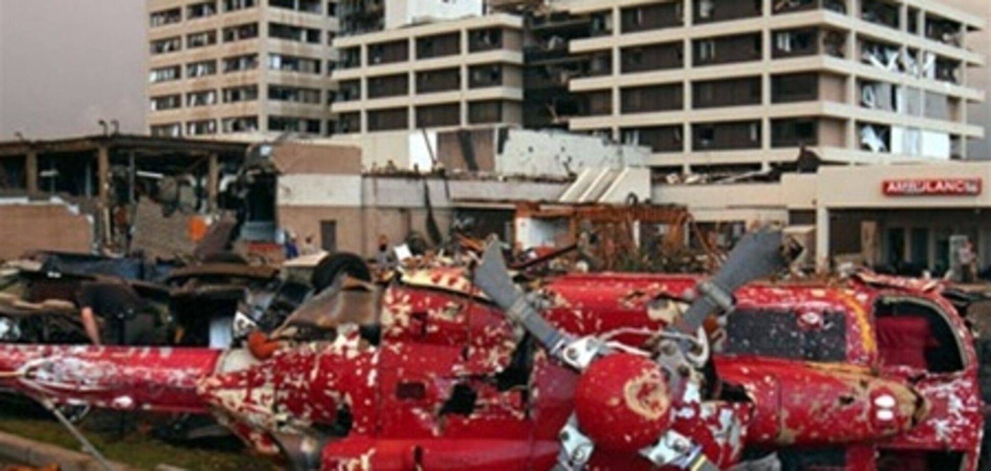 Нищівний торнадо в Міссурі, число жертв зростає