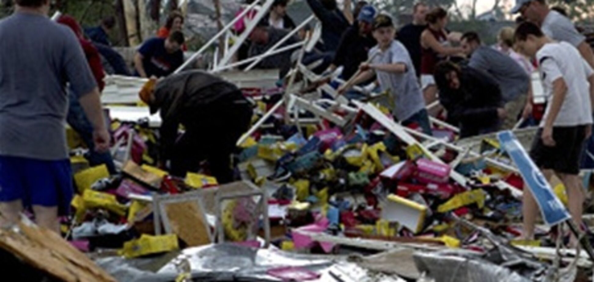 Торнадо в Міссурі поховав вже 142 людини