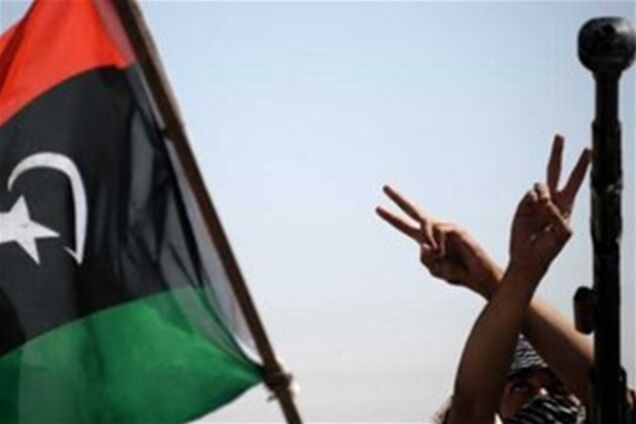 Ливийские мятежники просят денег: тяжело сражаться с голодным желудком