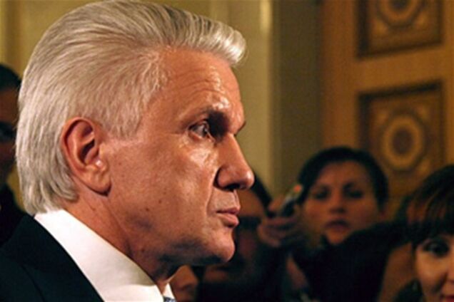 Литвин считает, что Тимошенко может сама себя защитить