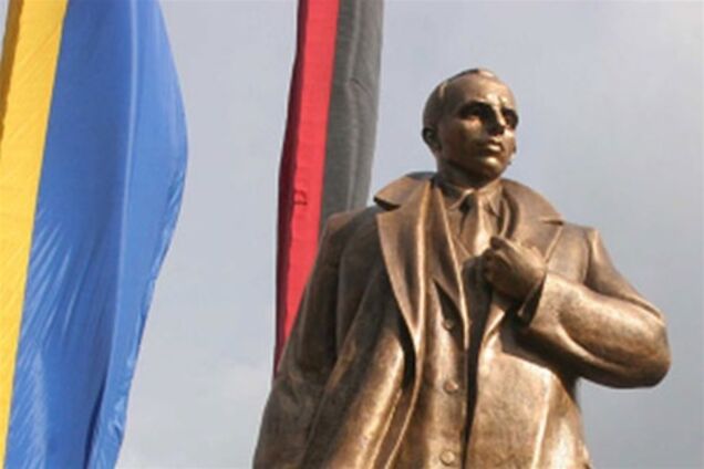 У Львові пропонують захищати Бандеру від хуліганів