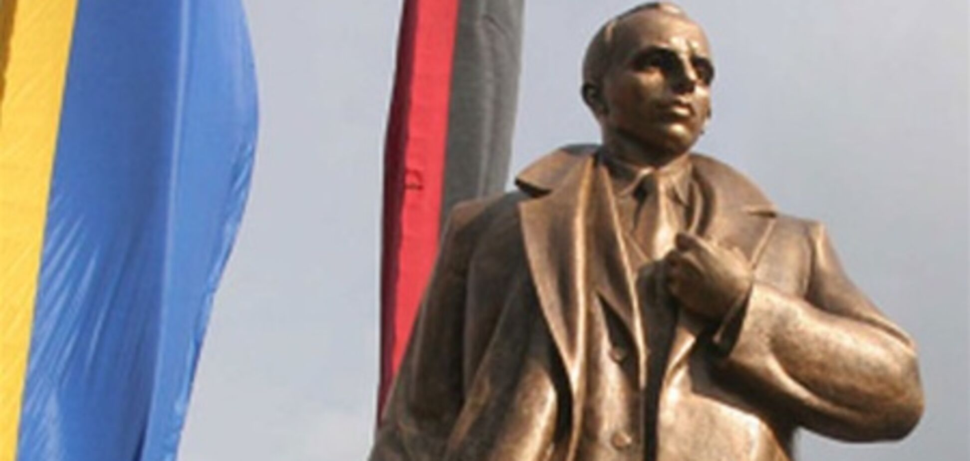 У Львові пропонують захищати Бандеру від хуліганів