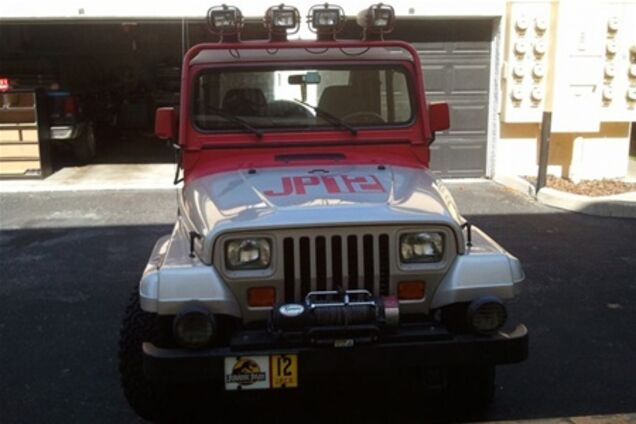 На eBay продали самый настоящий Jeep Wrangler Jurassic Park edition