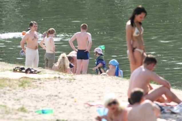 На пляжах “Совская балка” и “Веселка” нельзя отдыхать из-за открытых водостоков