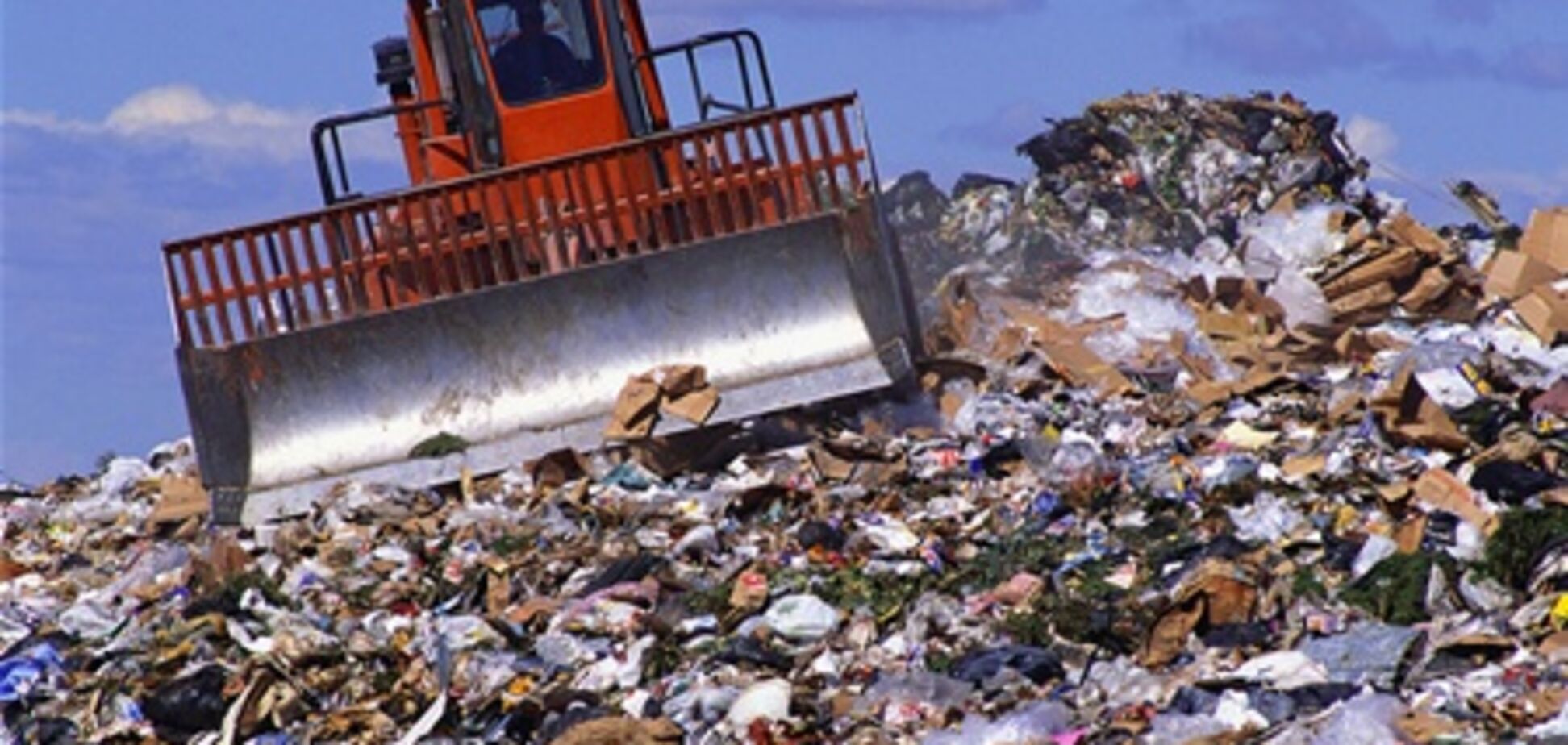 Янукович дав розпорядження Азарову зайнятись утилізацією відходів