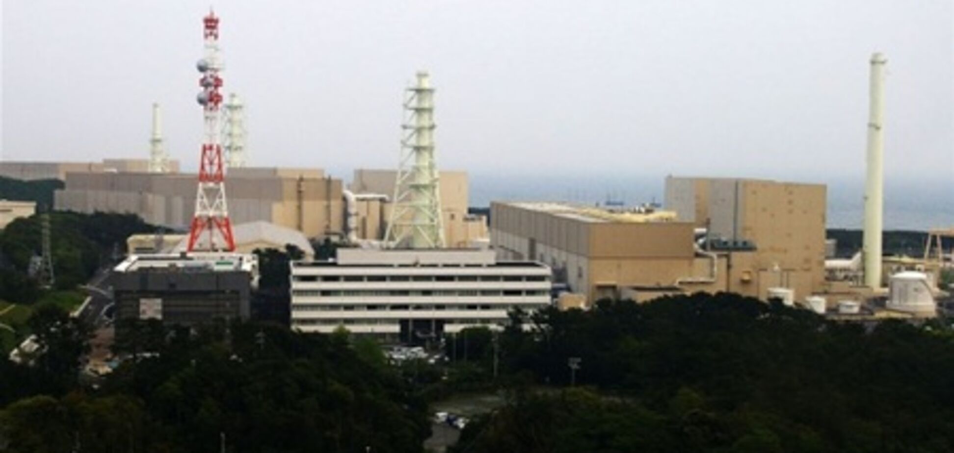 Оператор японской АЭС 'Хамаока' согласился заглушить все реакторы