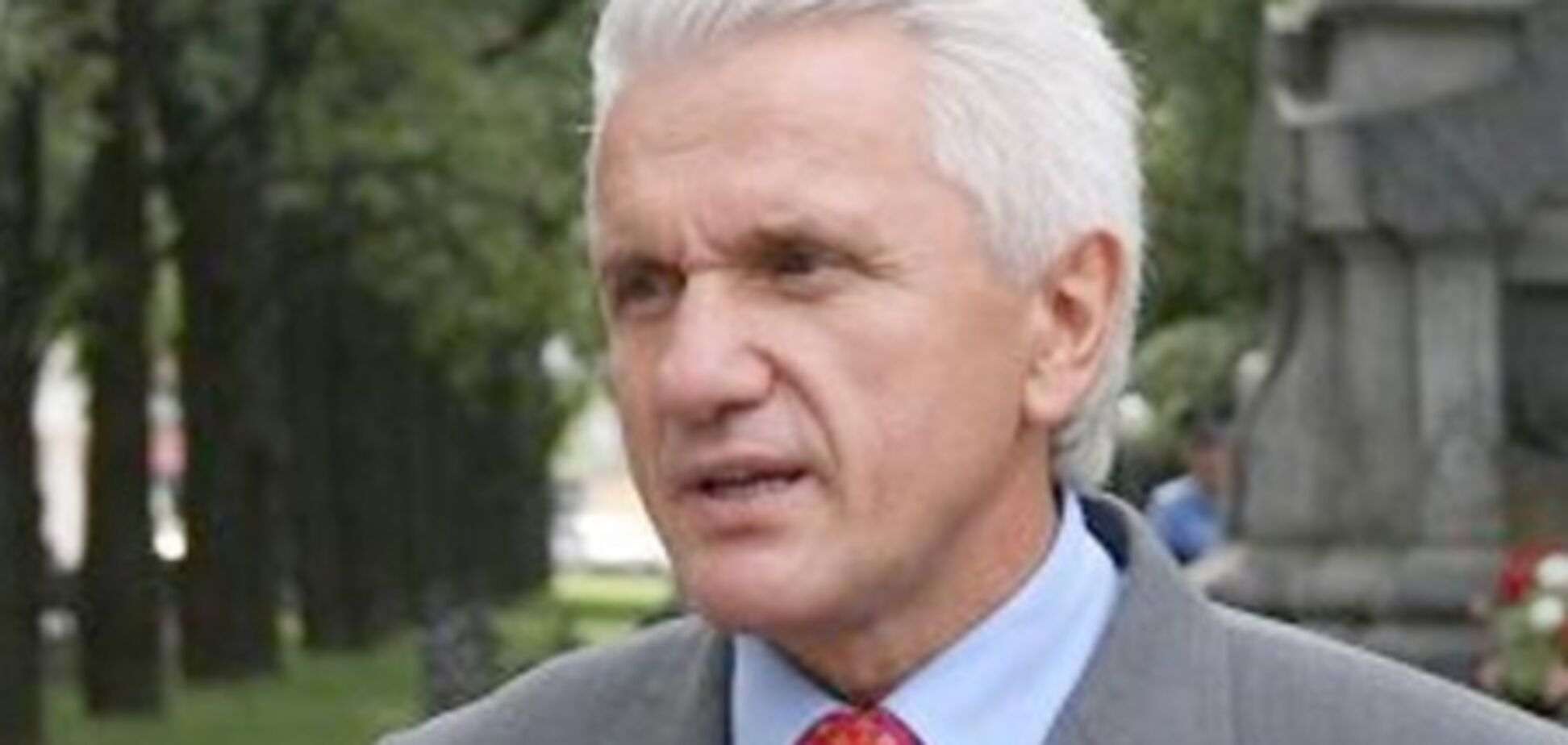 Литвин хоче засудити 'Обозреватель' разом з Мельниченком