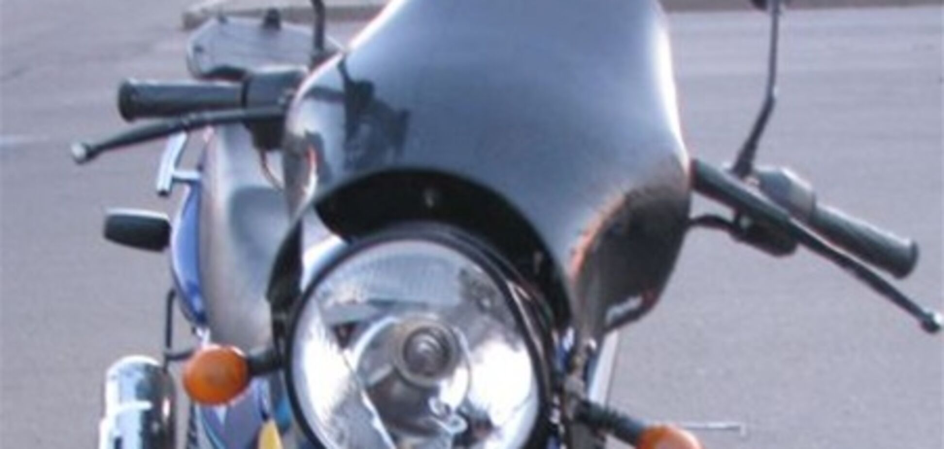 В Киеве угонщик на Yamaha YBR-125 попал в ДТП