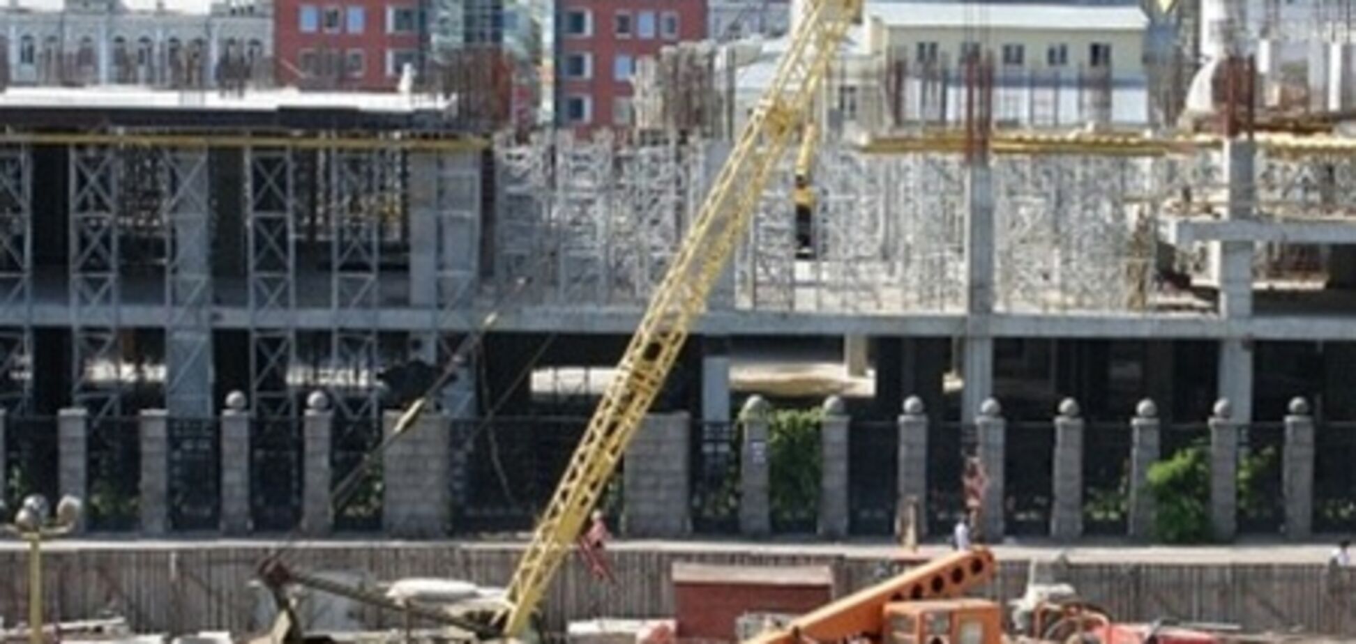 На 'Олимпийском' погиб строитель