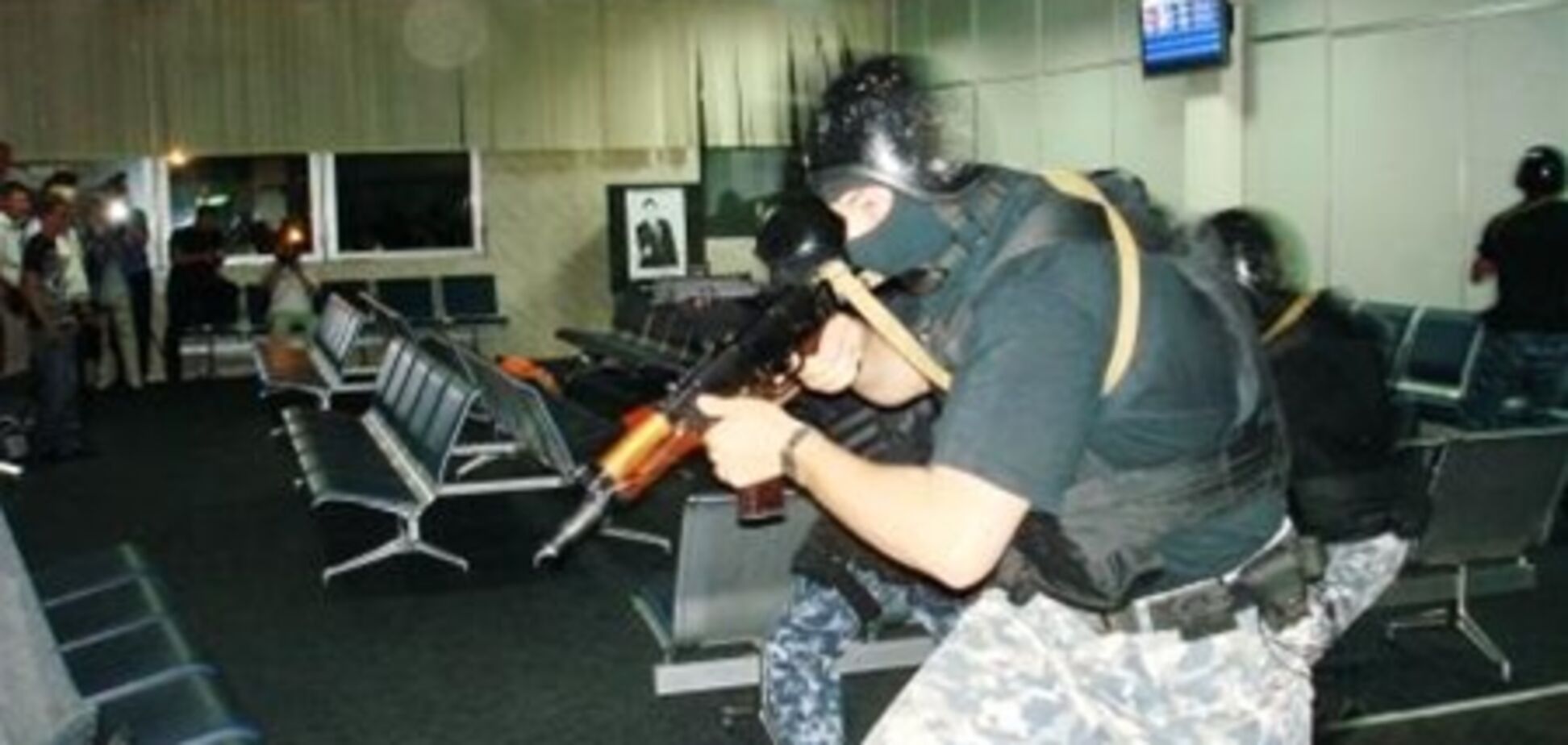 В аэропорту 'Борисполь' освободили заложников. Фото